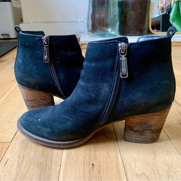 Blondo Norma Waterproof Black Bootie - Picture 2 of 8